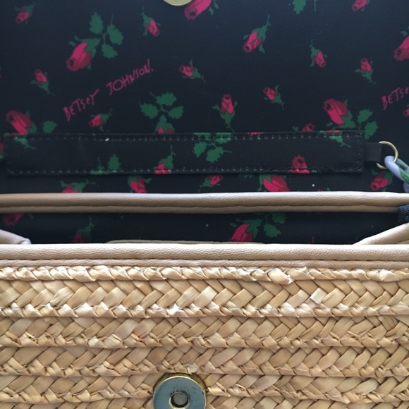 Straw Flower Purse - Picture 7 of 8